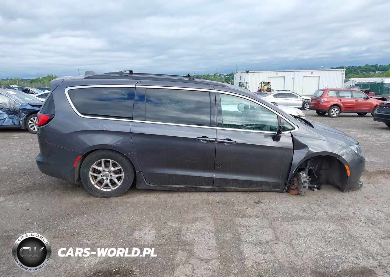 2020 Chrysler Voyager Lxi VIN:2C4RC1DG1LR151600 - 13