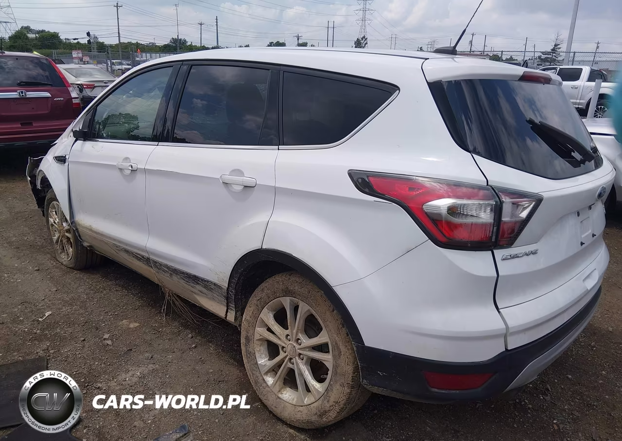 2017 Ford Escape Se VIN:1FMCU9GD3HUB50912 - 3
