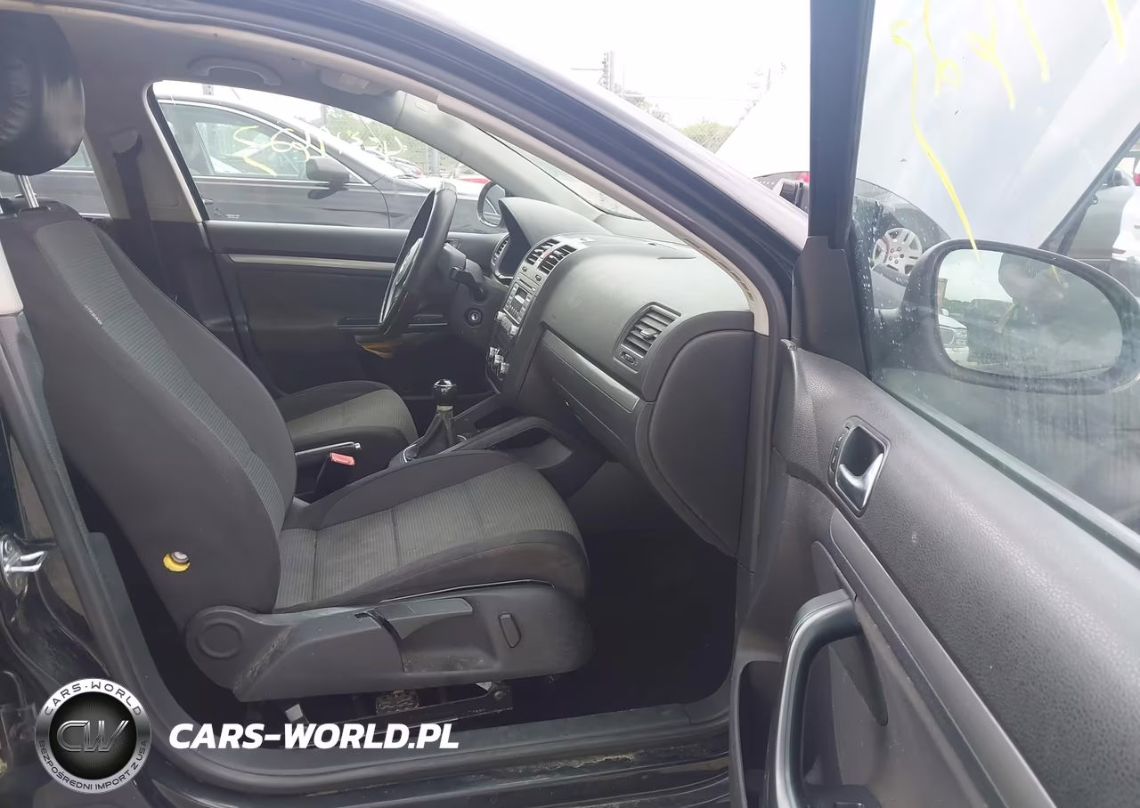2010 Volkswagen Jetta S VIN:3VWJX7AJ9AM023904 - 5