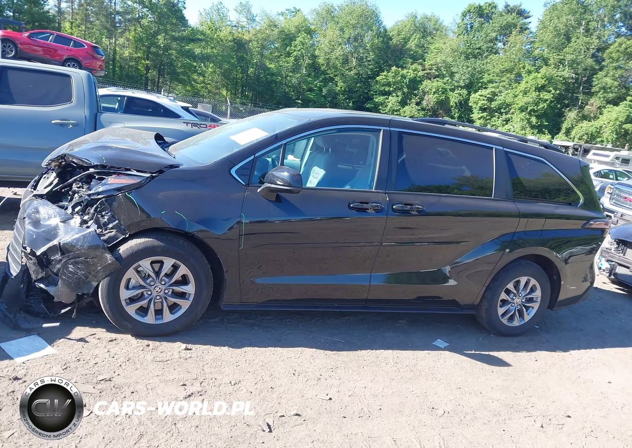 2024 Toyota Sienna Le VIN:5TDKSKFC8RS128691 - 14