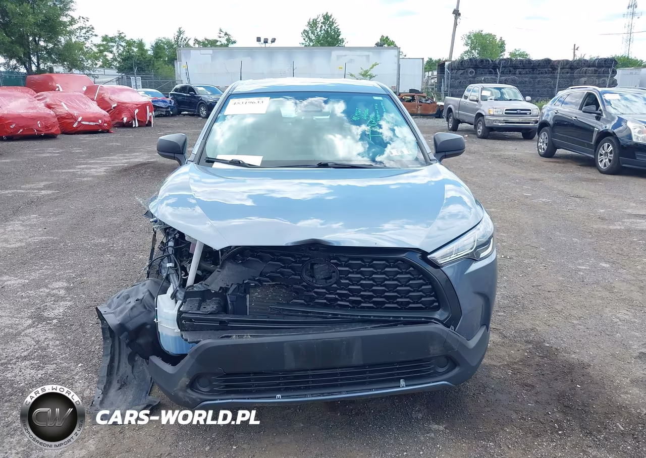 2023 Toyota Corolla Cross L VIN:7MUAAABG0PV053084 - 12