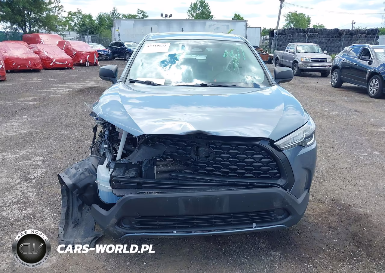 2023 Toyota Corolla Cross L VIN:7MUAAABG0PV053084 - 6