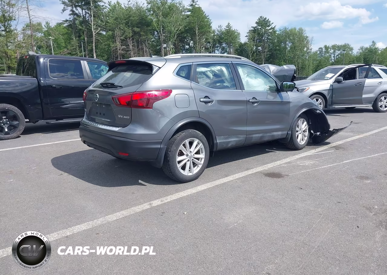 2018 Nissan Rogue Sport Sv VIN:JN1BJ1CR2JW205374 - 4