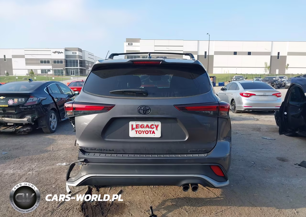 2025 Toyota Highlander Xse VIN:5TDKDRBH9SS576710 - 17