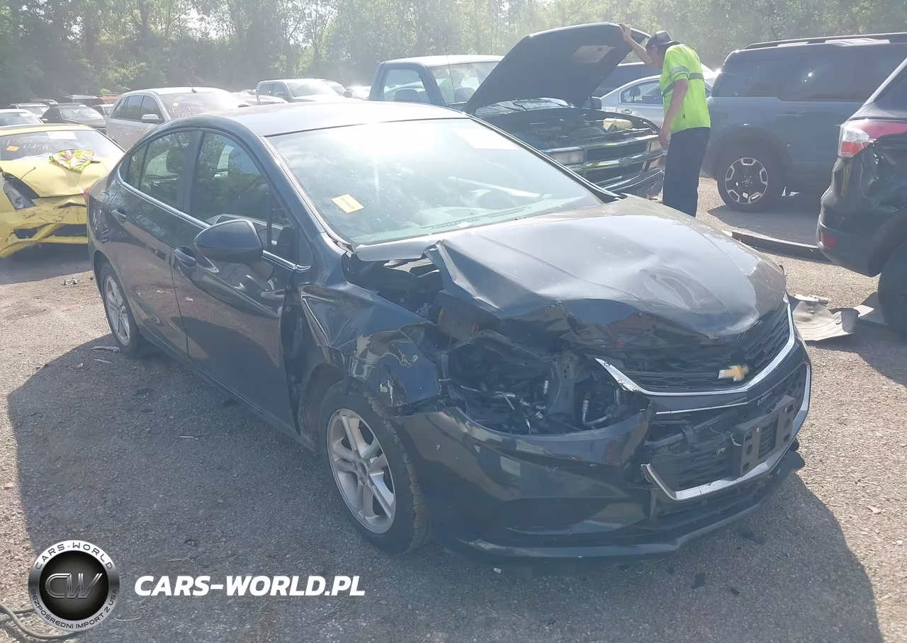 2017 Chevrolet Cruze Lt Auto – zdjęcie 1 z 16