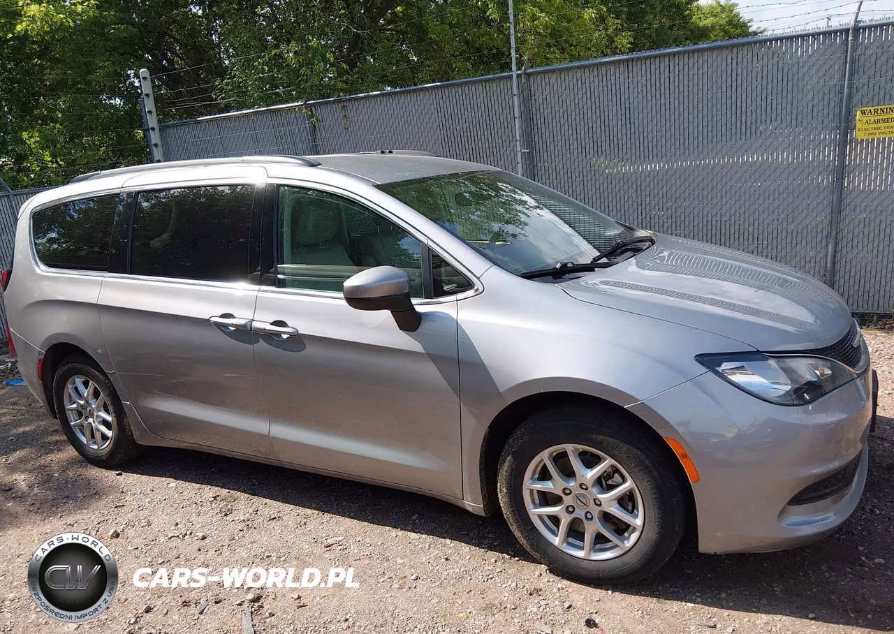 2021 Chrysler Voyager Lxi VIN:2C4RC1DG7MR549637 - 13