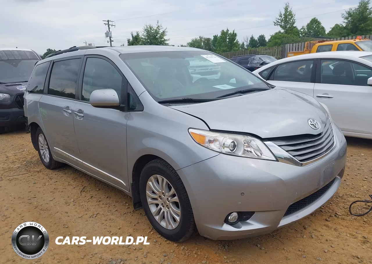 2015 Toyota Sienna Xle 8 Passenger