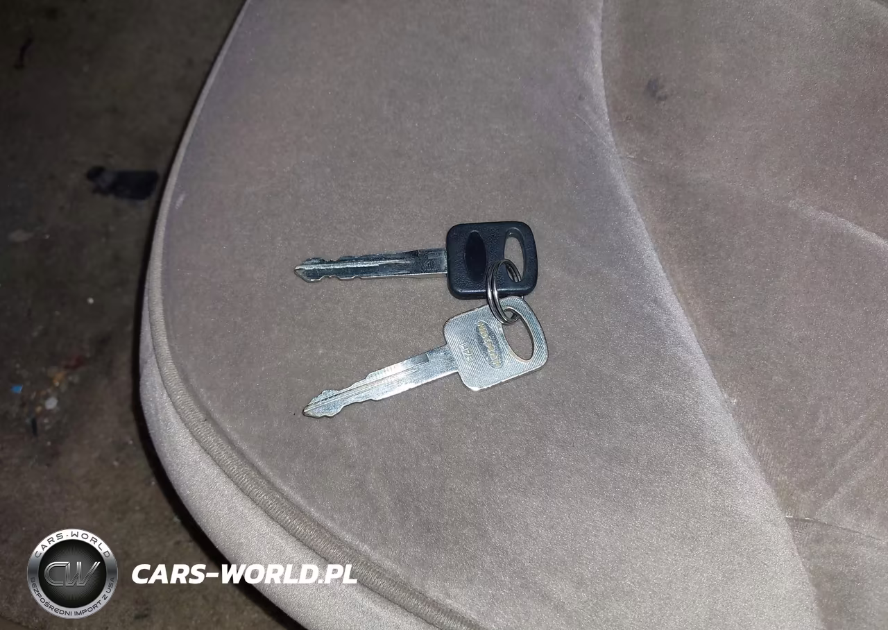 1996 Ford Crown Victoria VIN:2FALP73W2TX211116 - 11