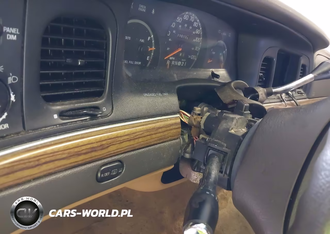 1996 Ford Crown Victoria VIN:2FALP73W2TX211116 - 15