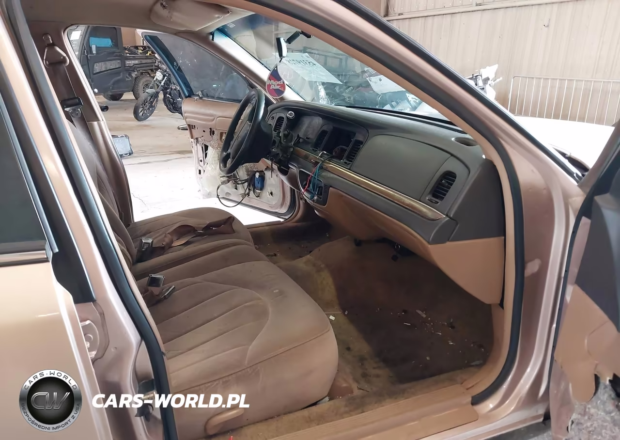 1996 Ford Crown Victoria VIN:2FALP73W2TX211116 - 5