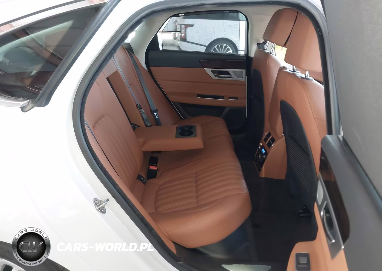 2018 Jaguar Xf 35T Portfolio Limited Edition VIN:SAJBH4EV6JCY53260 - 8