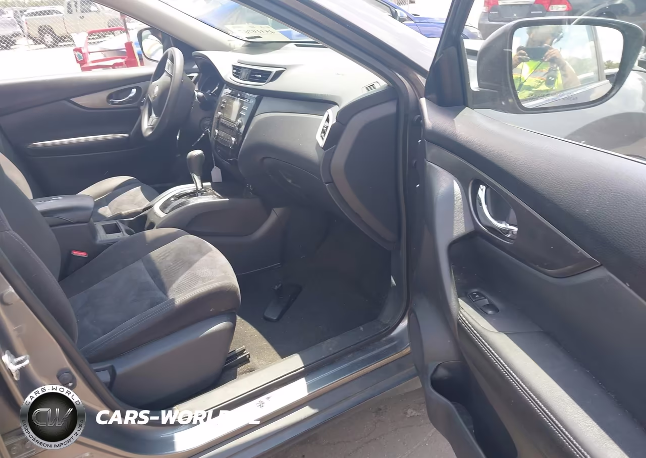 2015 Nissan Rogue S VIN:KNMAT2MV5FP515959 - 5