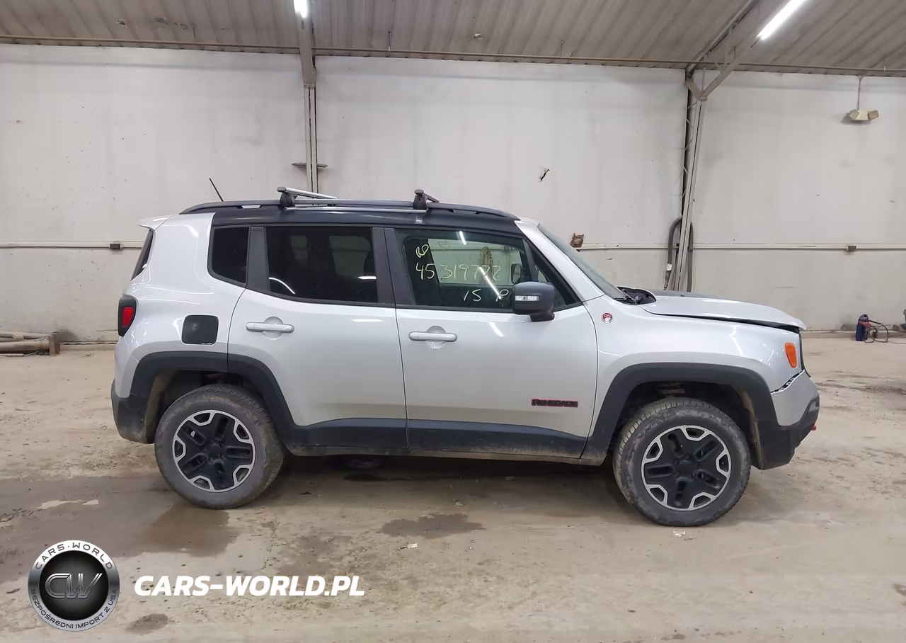 2015 Jeep Renegade Trailhawk VIN:ZACCJBCT7FPB88921 - 14