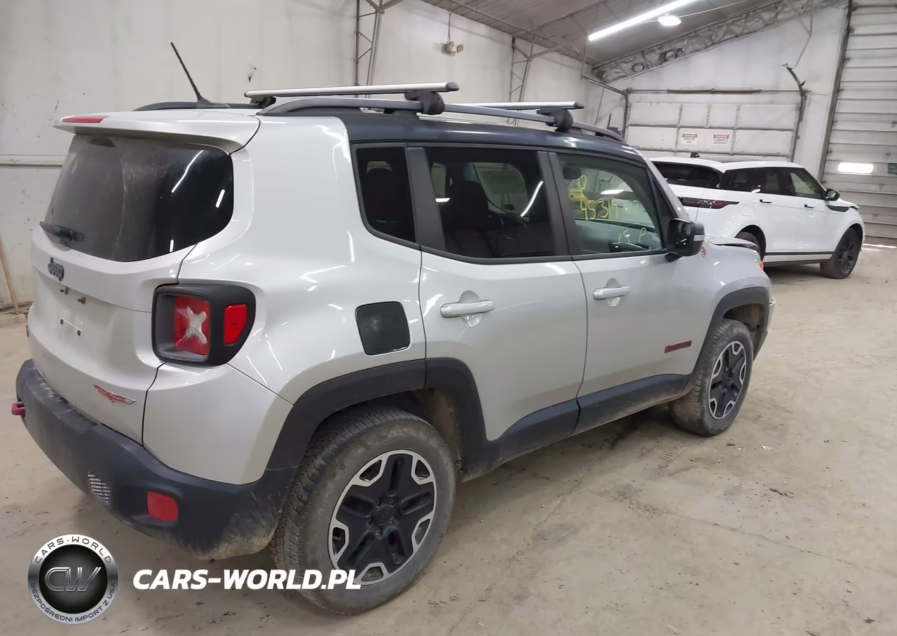 2015 Jeep Renegade Trailhawk VIN:ZACCJBCT7FPB88921 - 4