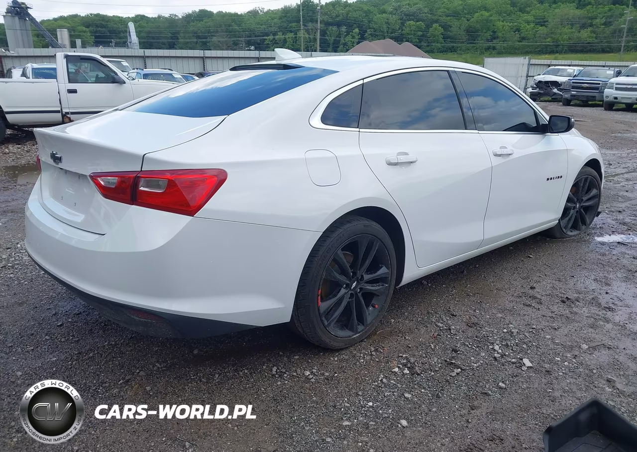 2018 Chevrolet Malibu Lt VIN:1G1ZD5ST1JF260995 - 4