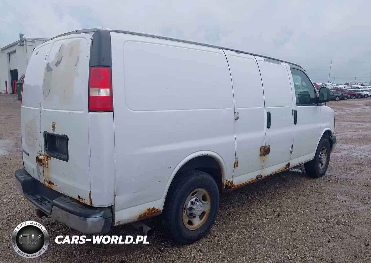 2007 Chevrolet Express Cargo Van Work Van VIN:1GCHG35V571186918 - 4