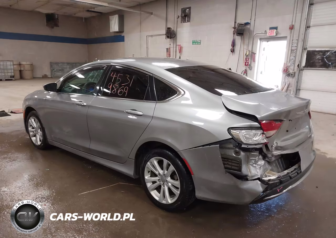 2015 Chrysler 200 Limited VIN:1C3CCCAB2FN729509 - 3