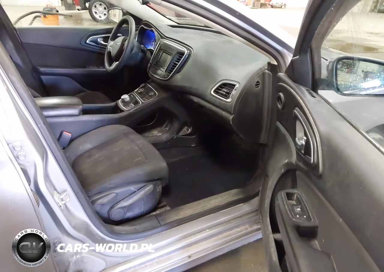 2015 Chrysler 200 Limited VIN:1C3CCCAB2FN729509 - 5