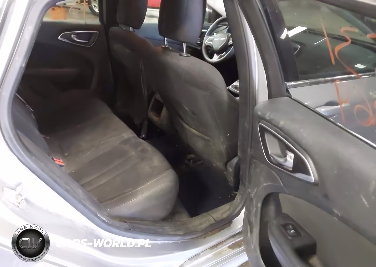 2015 Chrysler 200 Limited VIN:1C3CCCAB2FN729509 - 8