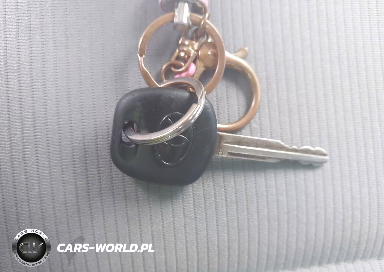 2016 Toyota Corolla L VIN:5YFBURHE2GP460407 - 11