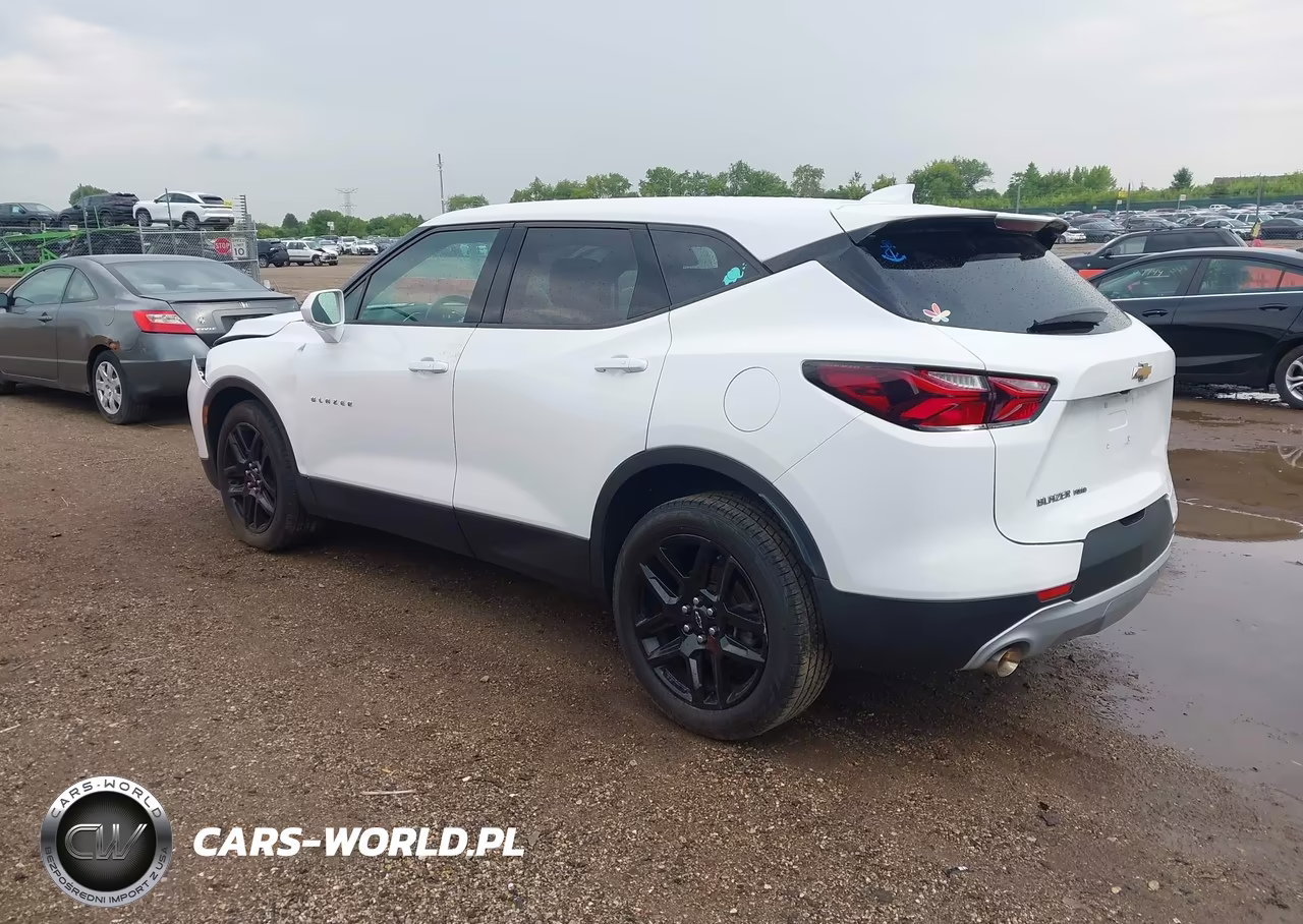 2020 Chevrolet Blazer Awd 2Lt VIN:3GNKBHRS1LS570261 - 3