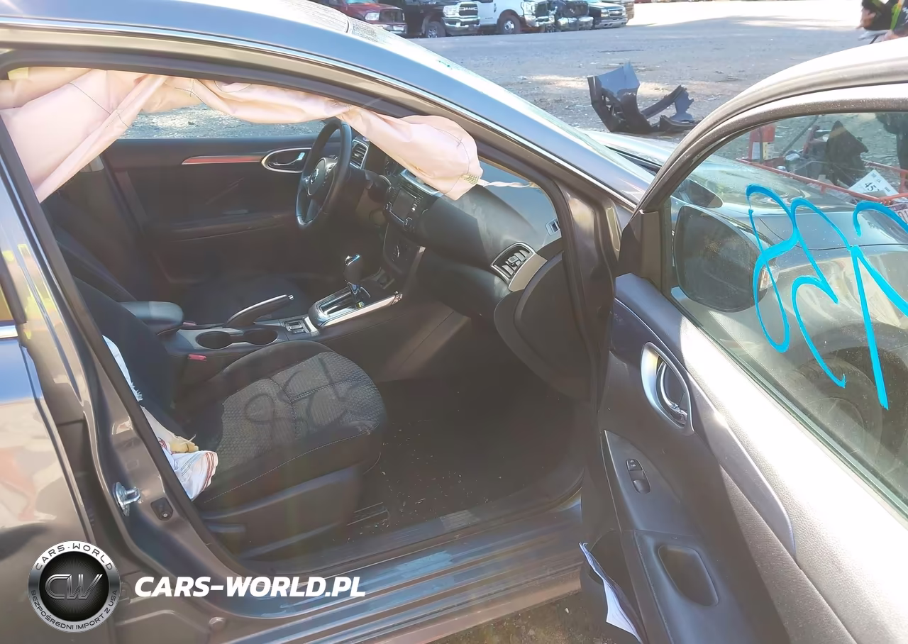 2018 Nissan Sentra Sr VIN:3N1AB7AP5JY255417 - 5
