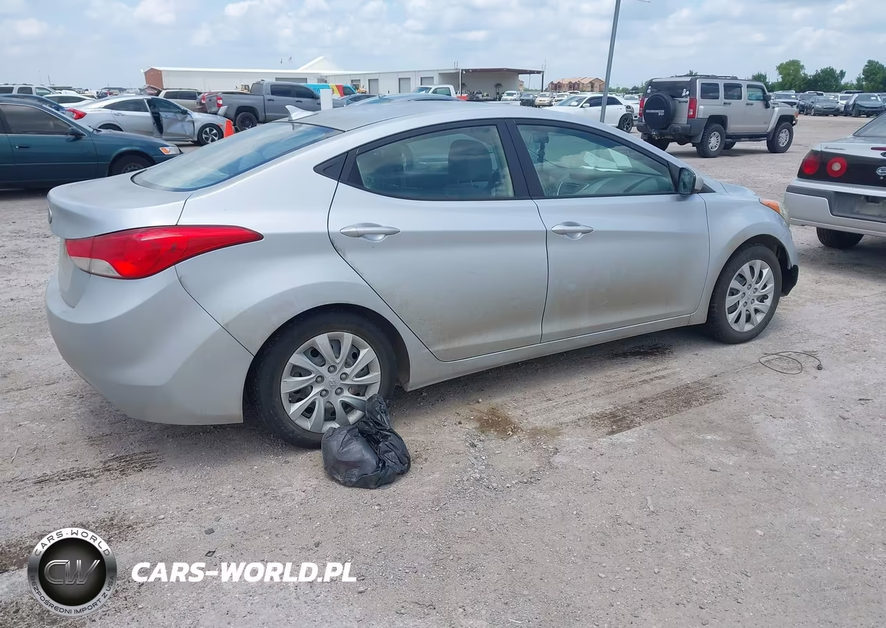 2011 Hyundai Elantra Gls VIN:5NPDH4AEXBH023187 - 4