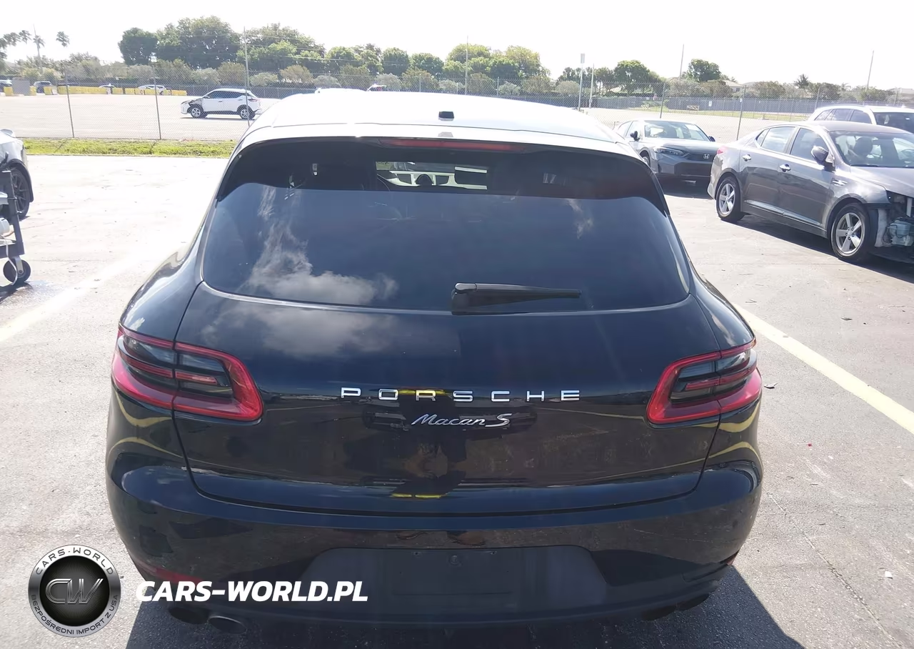 2016 Porsche Macan S VIN:WP1AB2A56GLB58371 - 16
