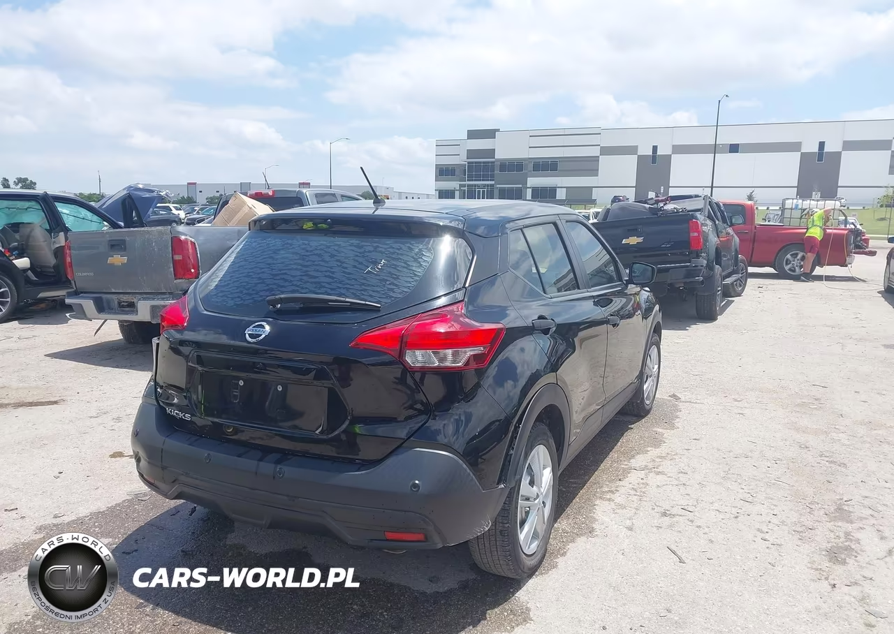 2020 Nissan Kicks S VIN:3N1CP5BVXLL542098 - 4