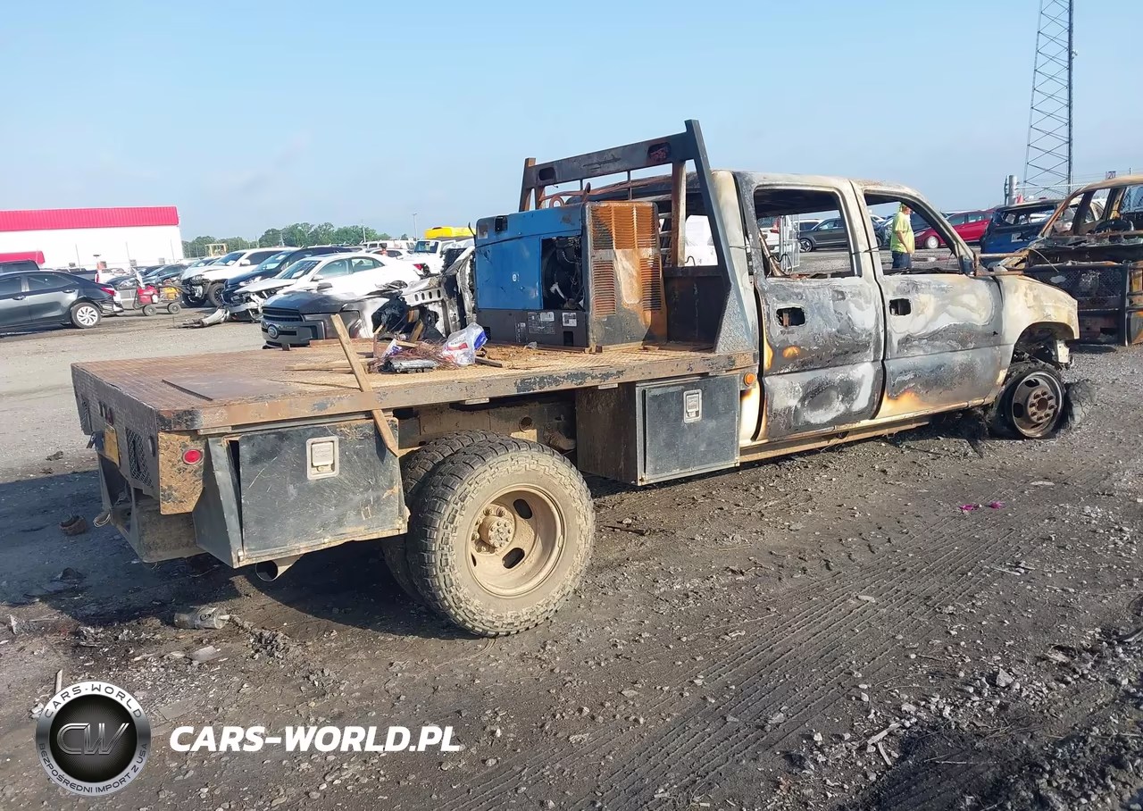 2006 GMC Sierra 3500 Work Truck VIN:1GDJC33D06F151188 - 3