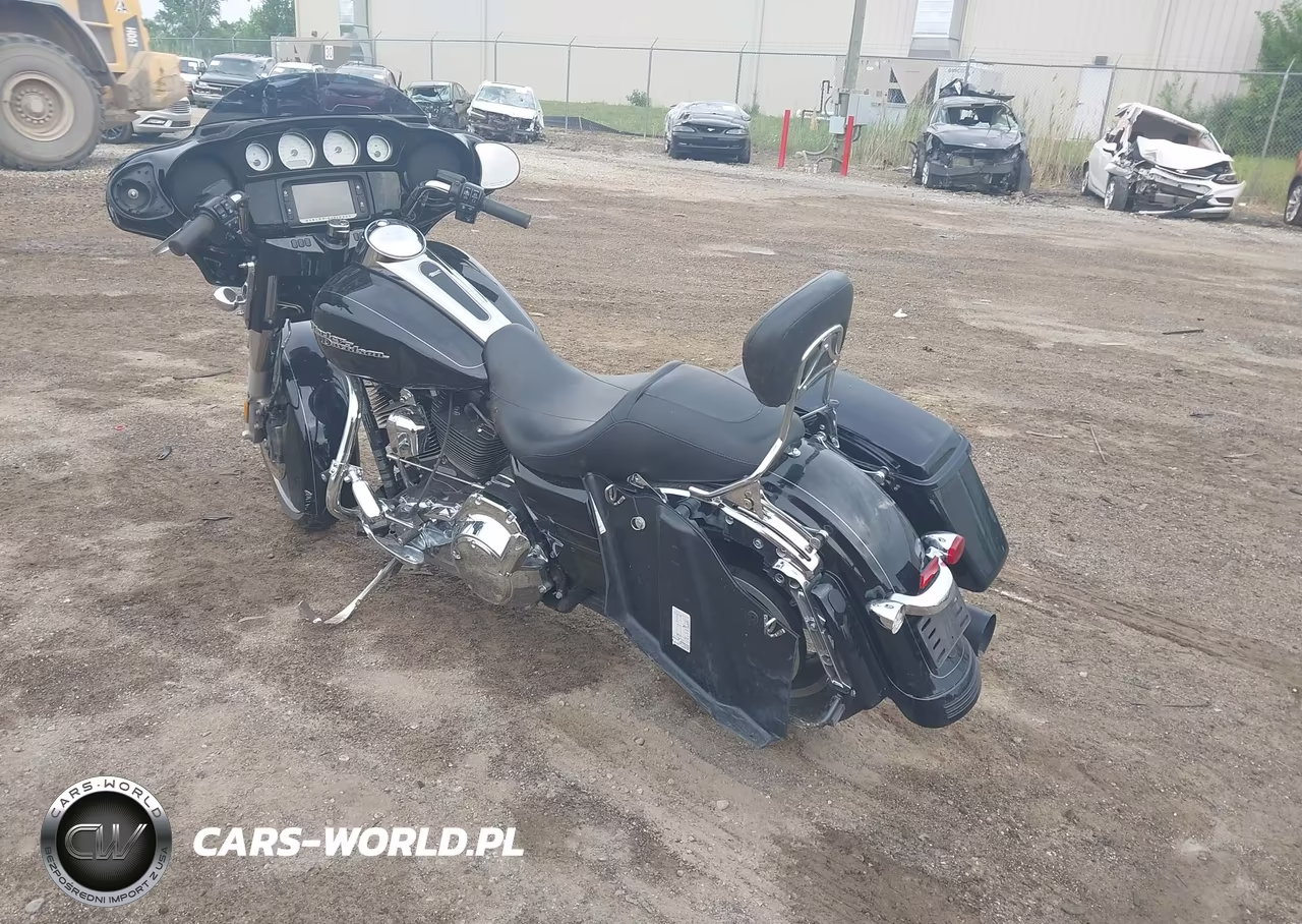 2015 Harley-Davidson Flhxs Street Glide Special VIN:1HD1KRM14FB603423 - 3