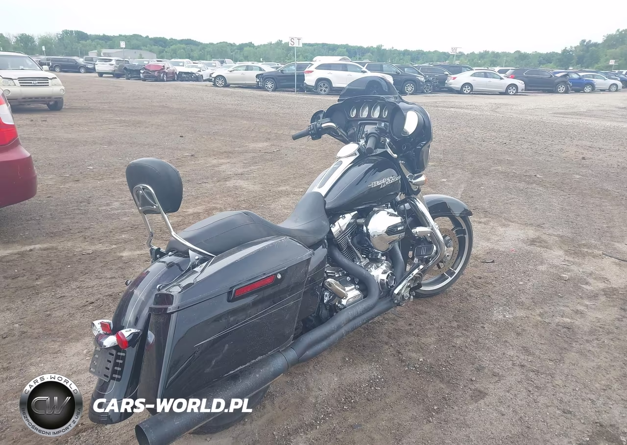 2015 Harley-Davidson Flhxs Street Glide Special VIN:1HD1KRM14FB603423 - 4