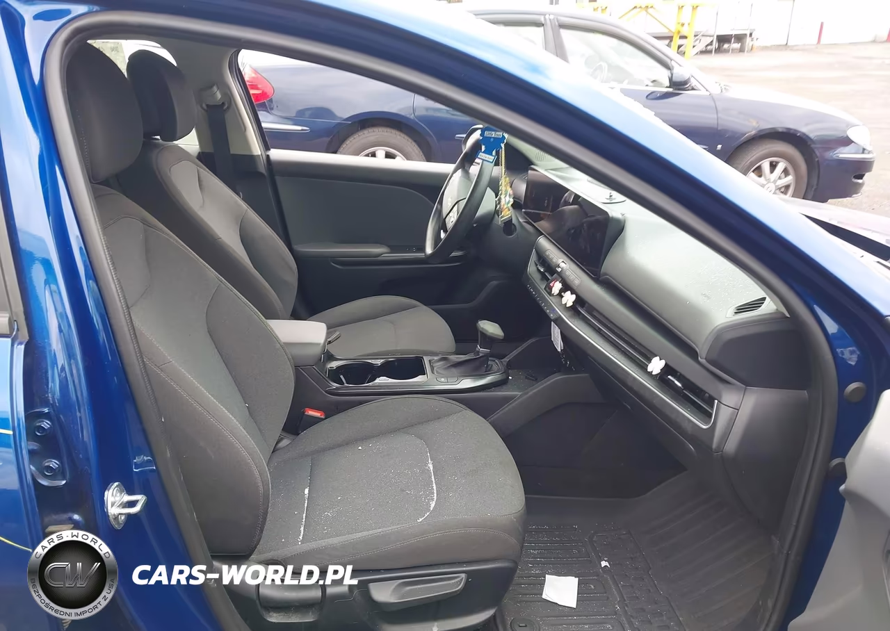 2025 Kia K4 Lxs VIN:3KPFT4DE2SE017360 - 5