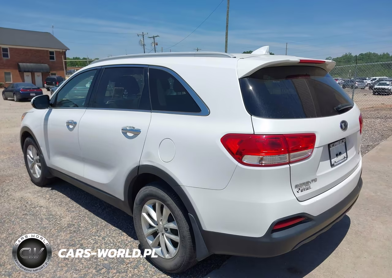 2018 Kia Sorento 2.4L Lx VIN:5XYPG4A39JG344500 - 3