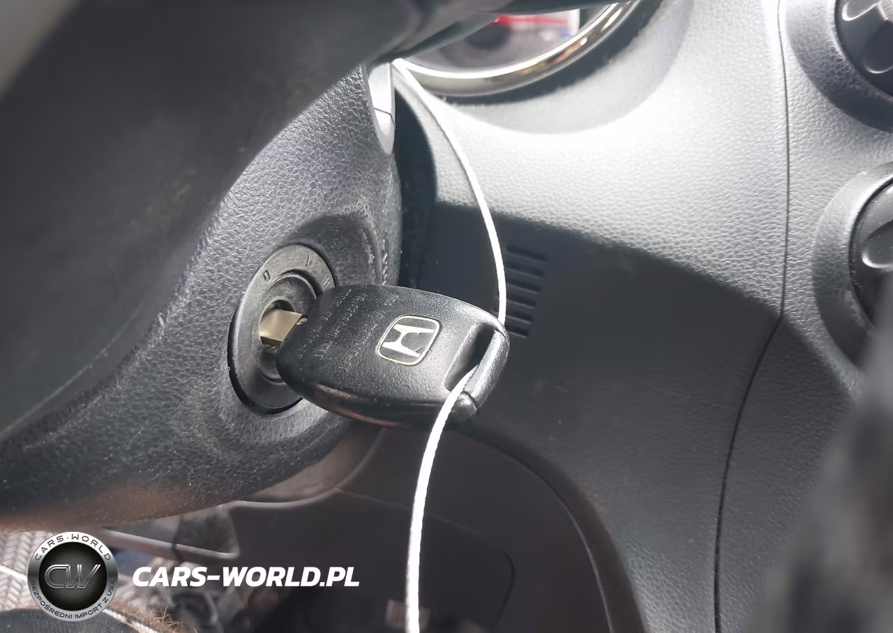2013 Honda Fit Sport VIN:JHMGE8H52DC013978 - 11