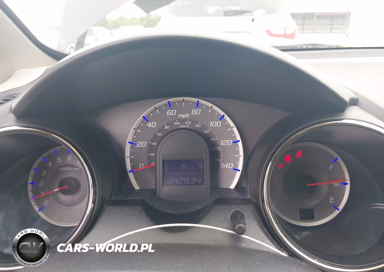 2013 Honda Fit Sport VIN:JHMGE8H52DC013978 - 7