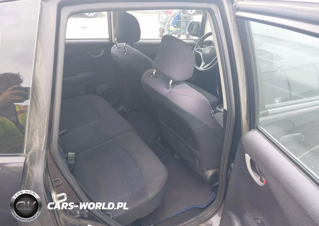 2013 Honda Fit Sport VIN:JHMGE8H52DC013978 - 8