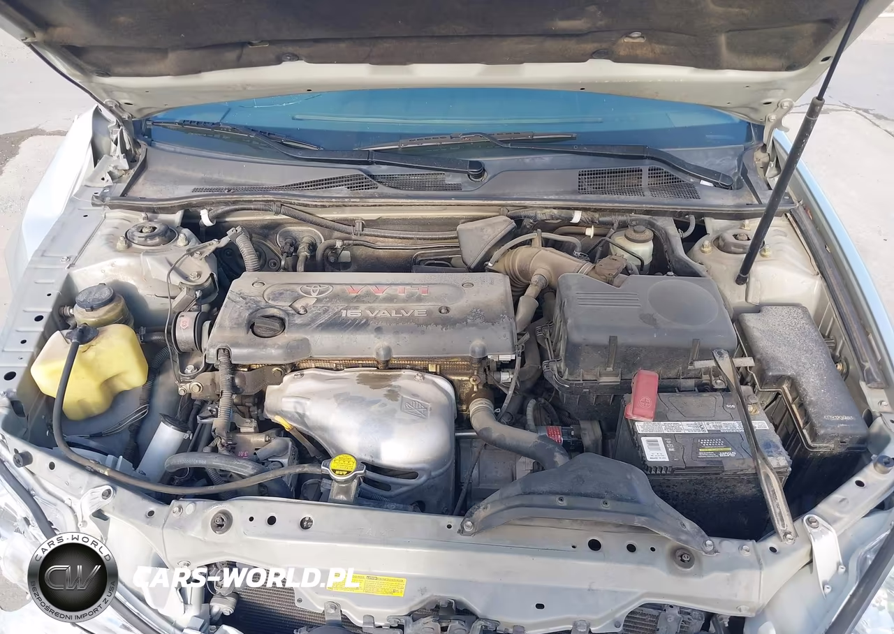 2002 Toyota Camry Le VIN:JTDBE32K020107465 - 10