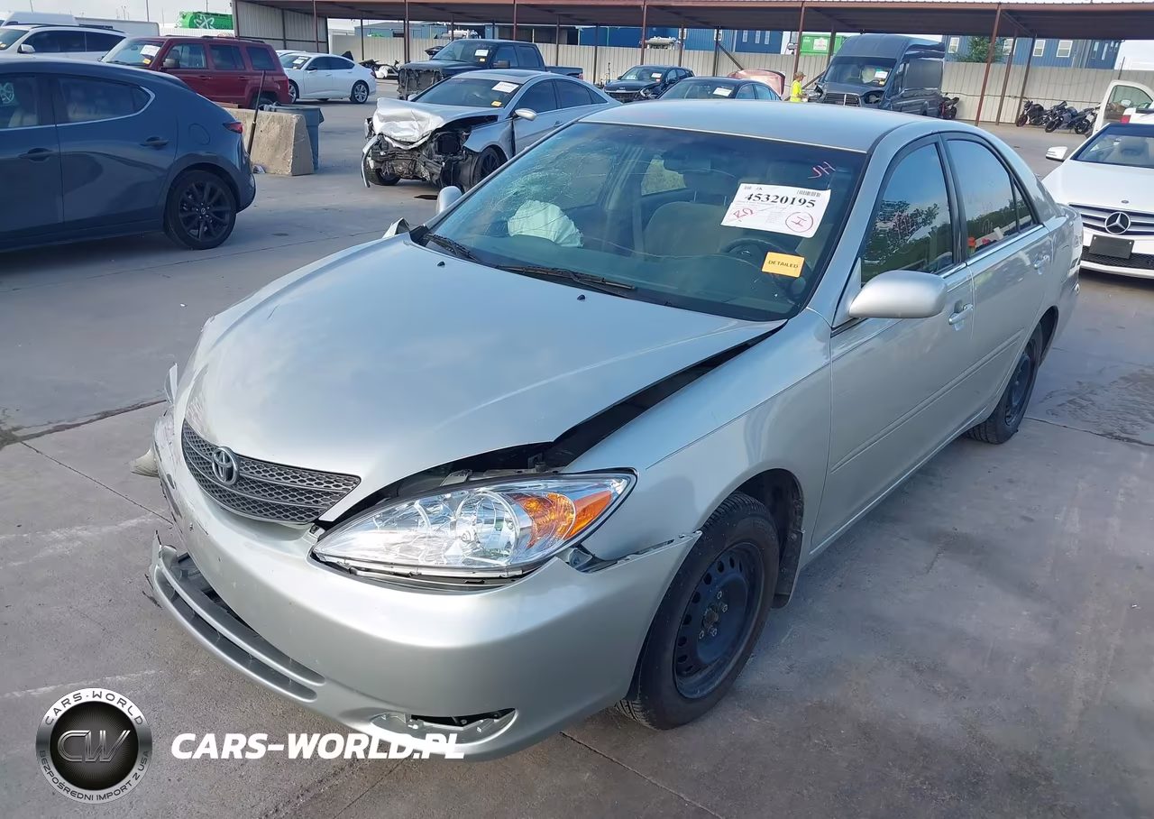 2002 Toyota Camry Le VIN:JTDBE32K020107465 - 2