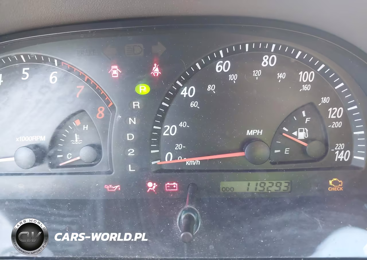 2002 Toyota Camry Le VIN:JTDBE32K020107465 - 7