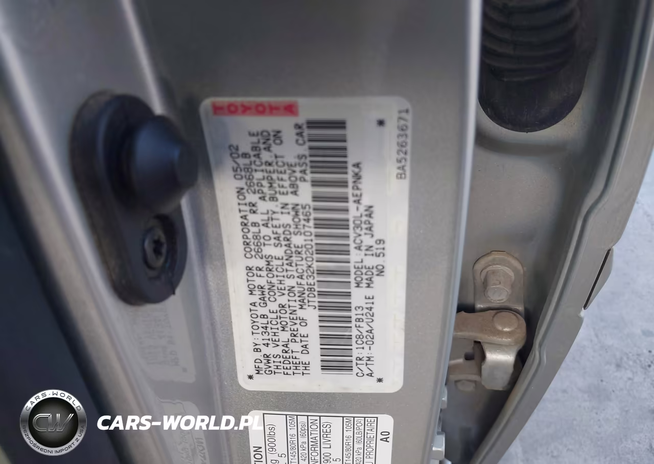 2002 Toyota Camry Le VIN:JTDBE32K020107465 - 9
