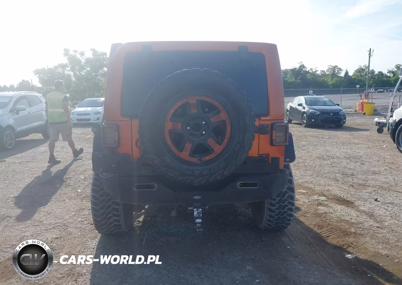 2011 Jeep Wrangler Unlimited Sahara VIN:1J4BA5H15BL632021 - 16