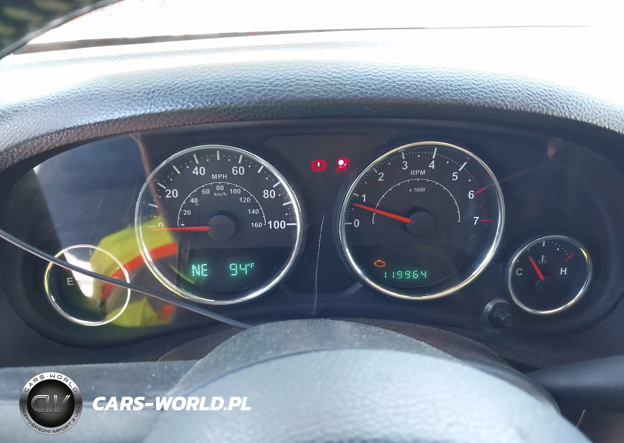 2011 Jeep Wrangler Unlimited Sahara VIN:1J4BA5H15BL632021 - 7