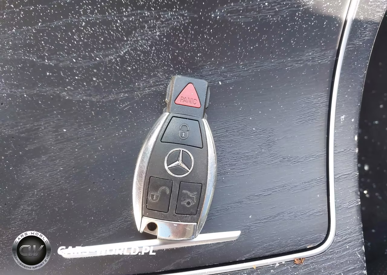 2015 Mercedes-Benz C 300 4Matic VIN:55SWF4KB3FU083124 - 11