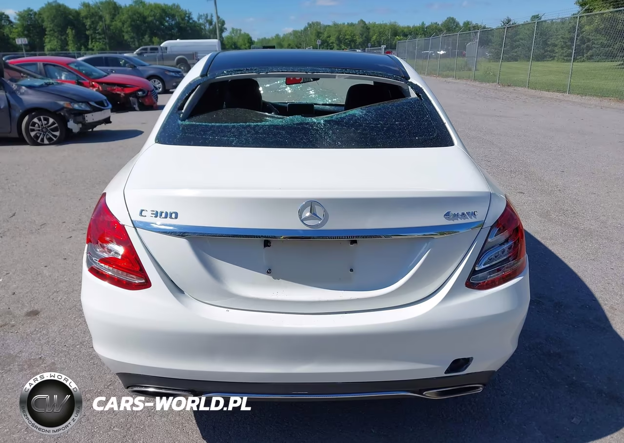 2015 Mercedes-Benz C 300 4Matic VIN:55SWF4KB3FU083124 - 16
