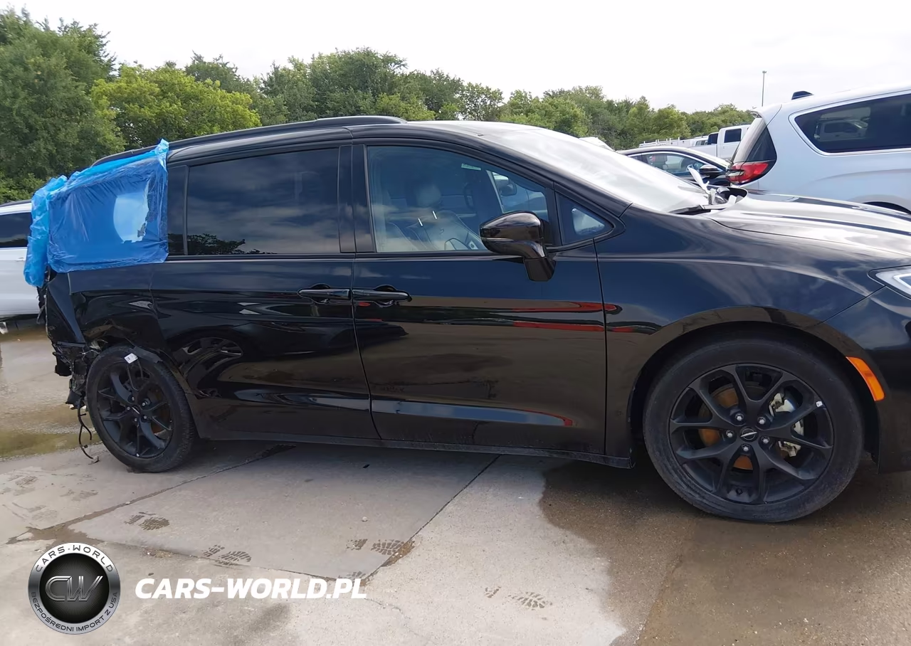 2025 Chrysler Pacifica Limited VIN:2C4RC1GG2SR520099 - 13