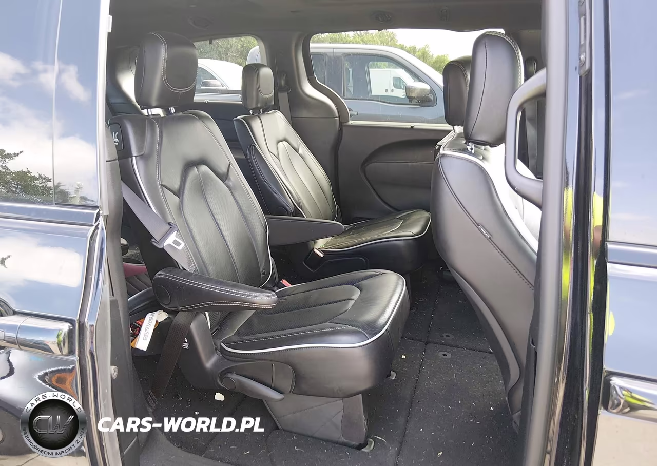2025 Chrysler Pacifica Limited VIN:2C4RC1GG2SR520099 - 8
