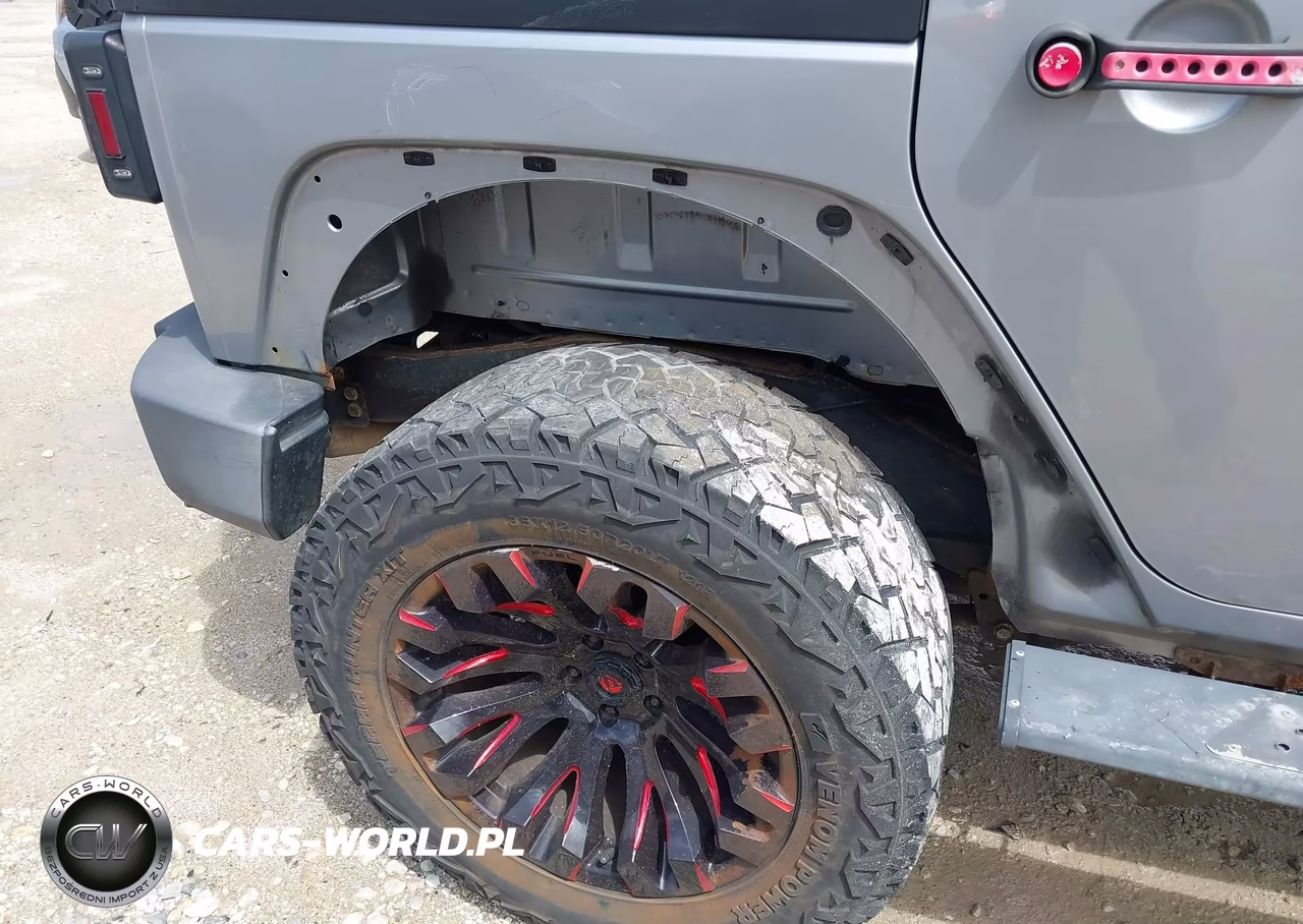 2016 Jeep Wrangler Unlimited Sport VIN:1C4BJWDGXGL217192 - 18