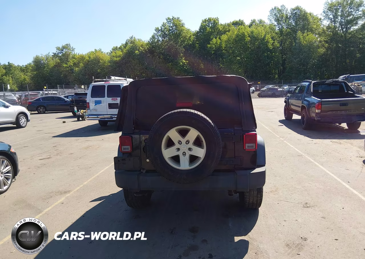 2013 Jeep Wrangler Sport VIN:1C4AJWAG0DL679174 - 16