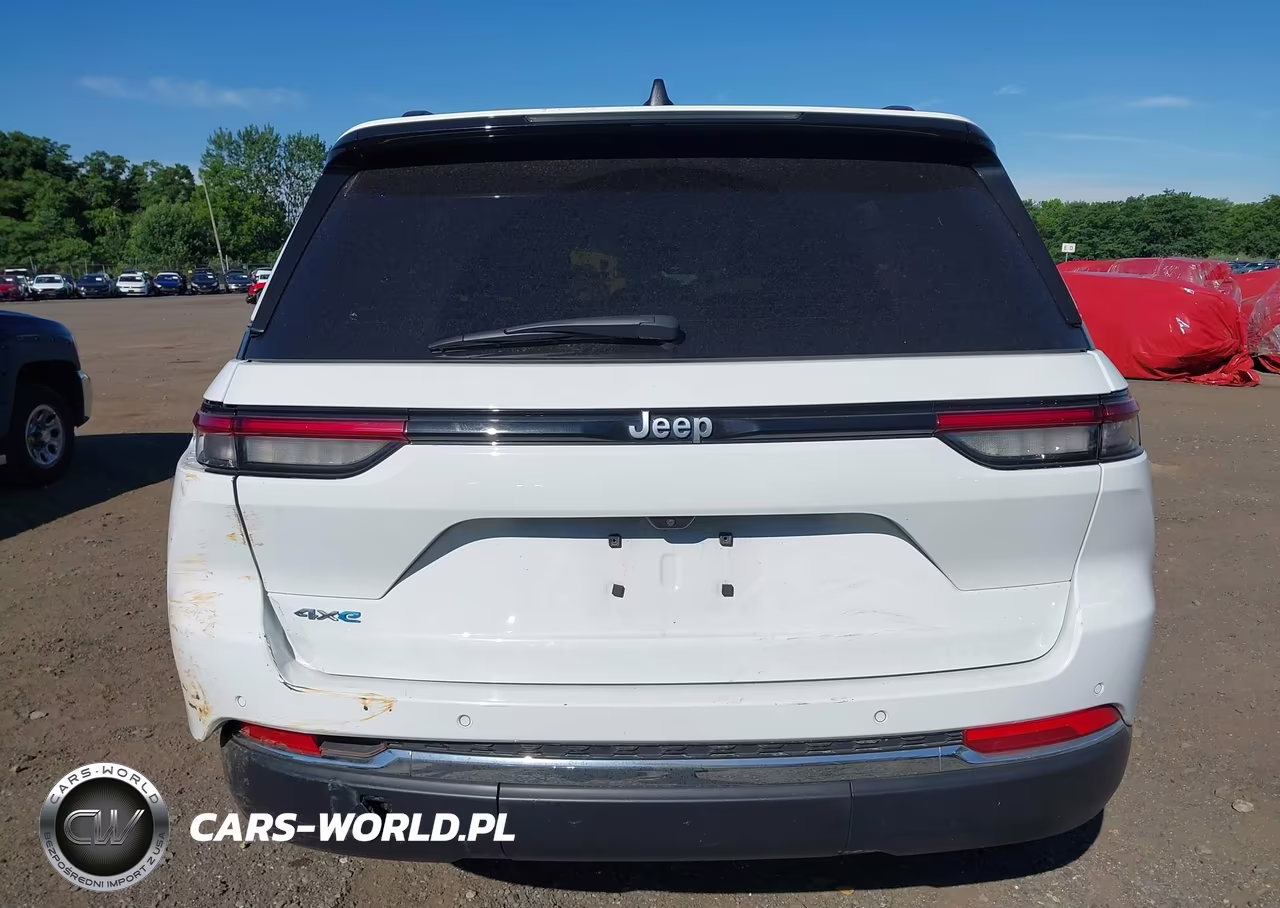 2024 Jeep Grand Cherokee 4Xe VIN:1C4RJYB6XR8611687 - 16